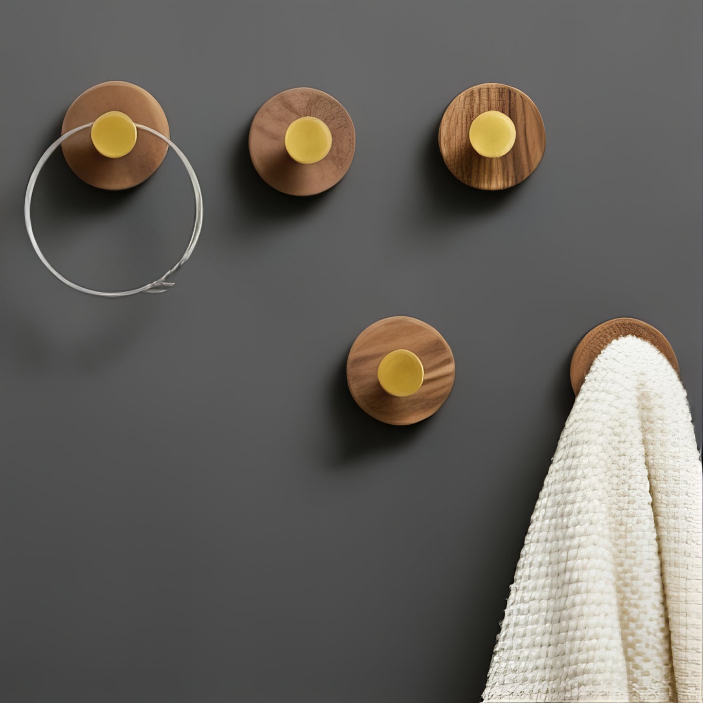 Petit Crochet Mural en Bois Rond