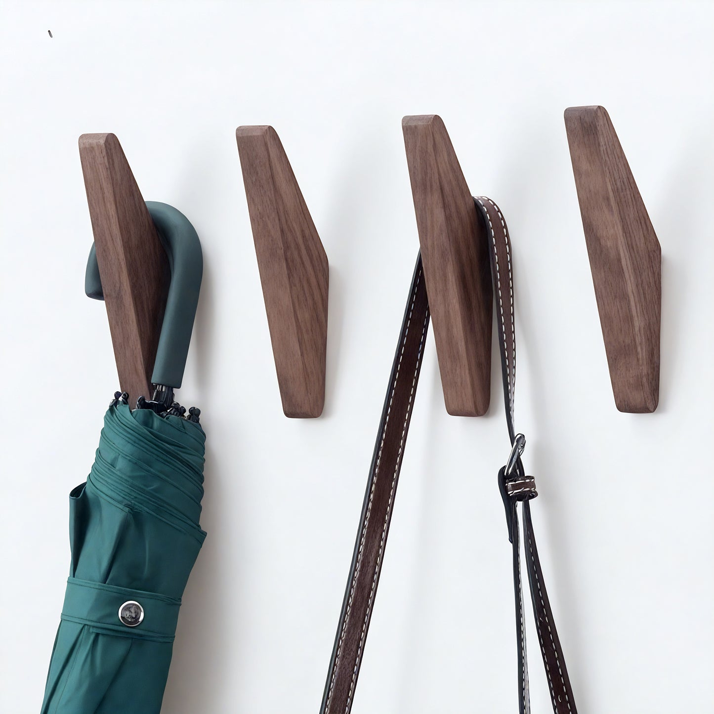 Patère individuelle en bois vernis - Style pyramidal (Lot x4)